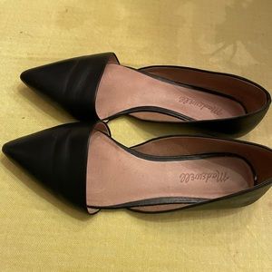 7-1/2 Madewell black flats.